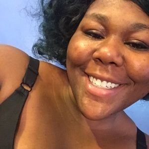Meet your Posher, Victoria